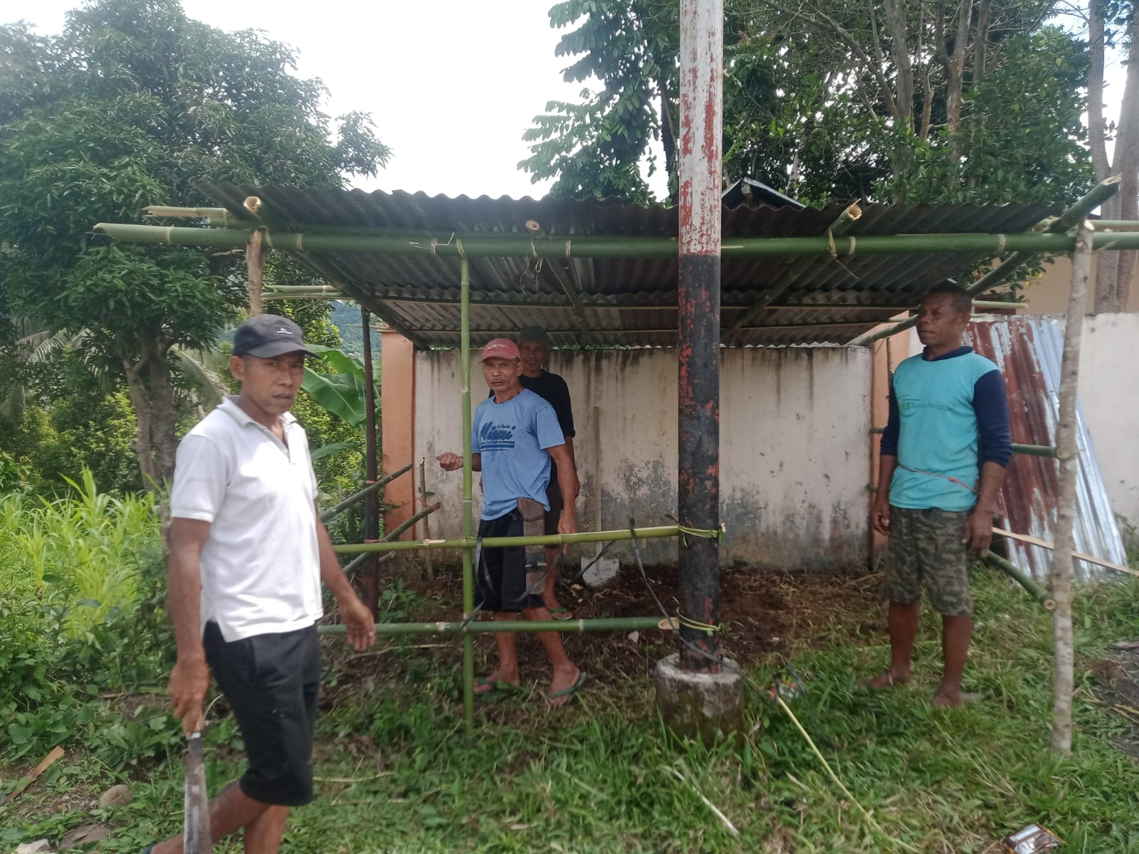 pembuatan posko keamanan Natal tahun 2025